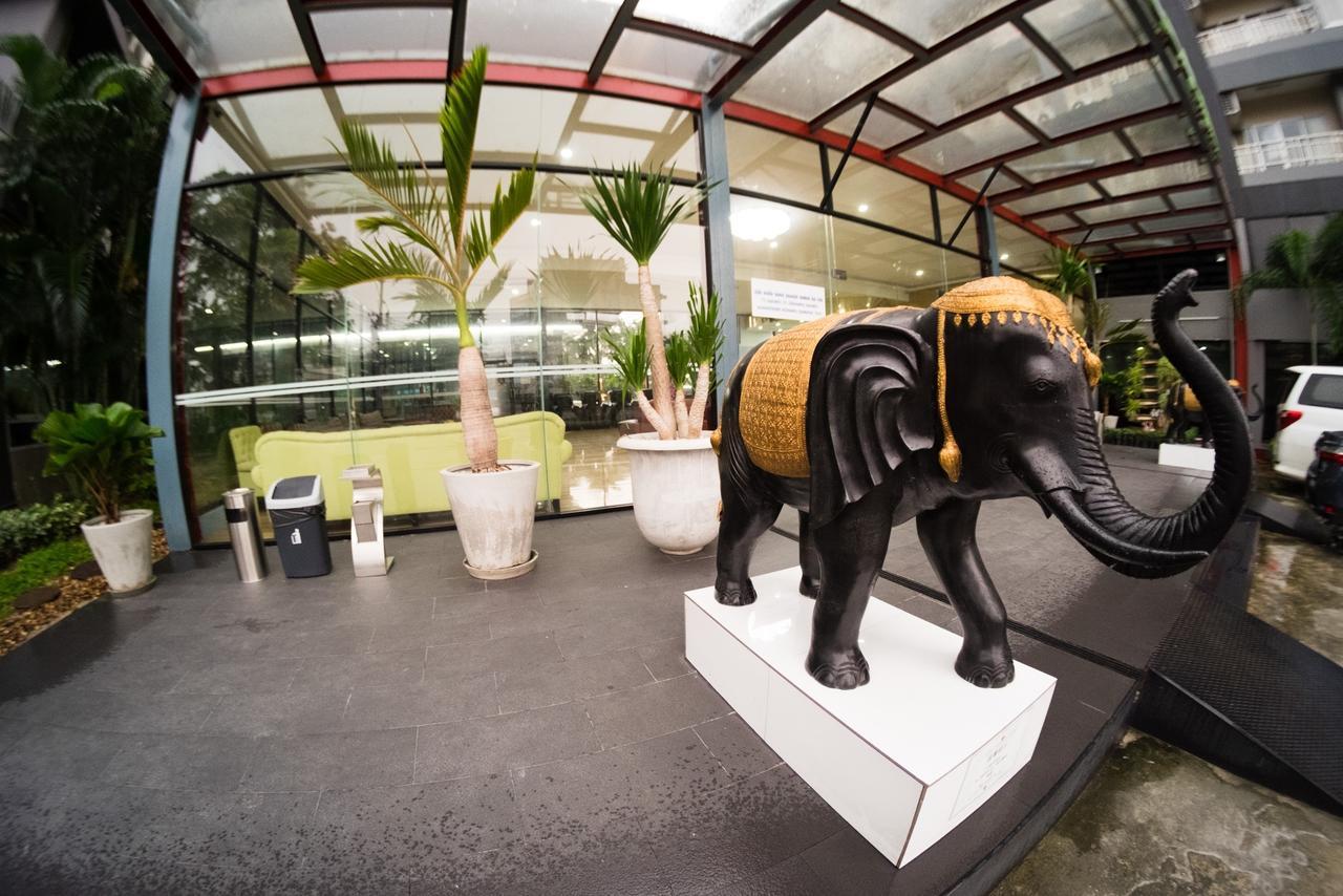 Apple Holiday Bangkok Extérieur photo