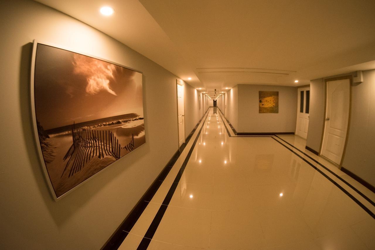 Apple Holiday Bangkok Extérieur photo